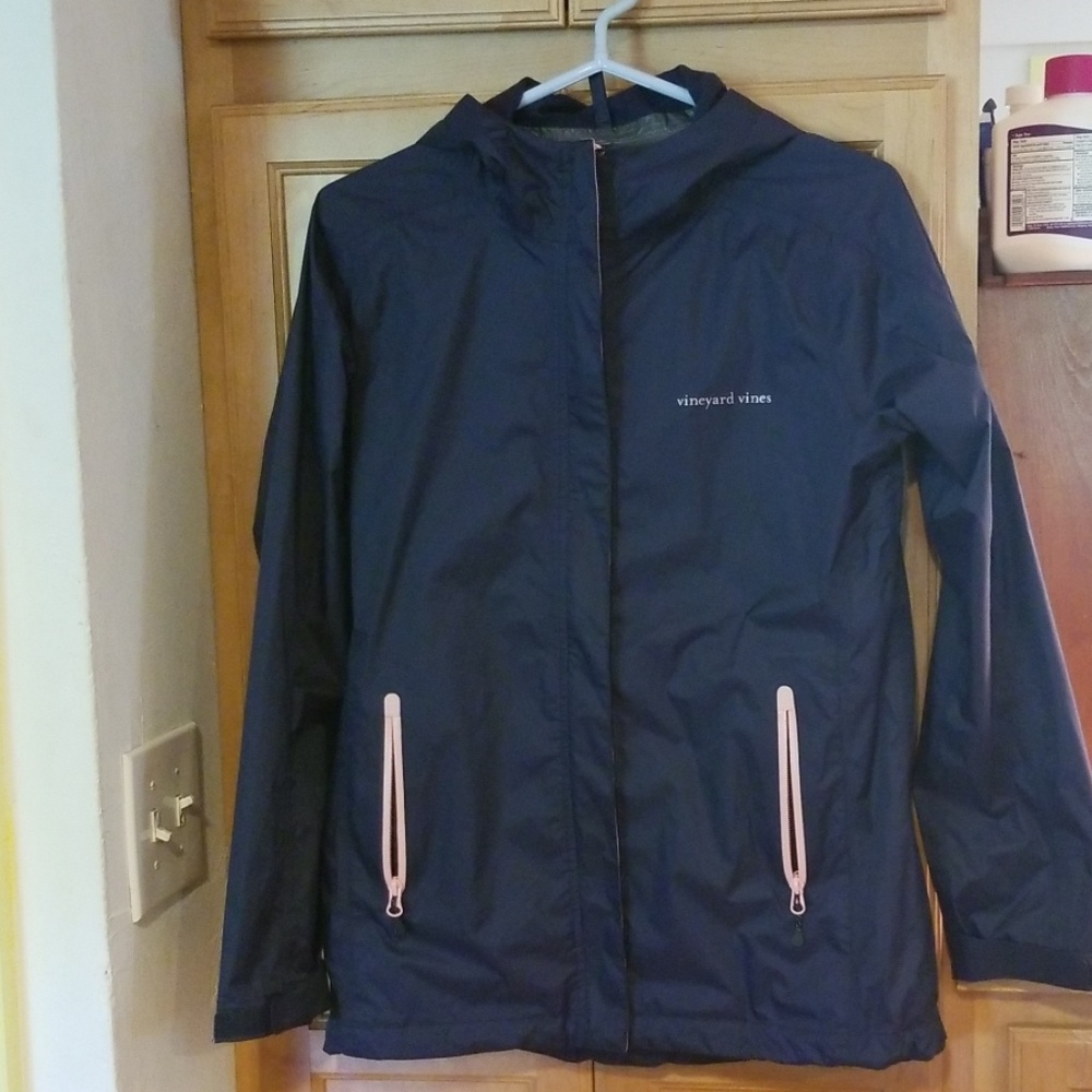 VV wind breaker